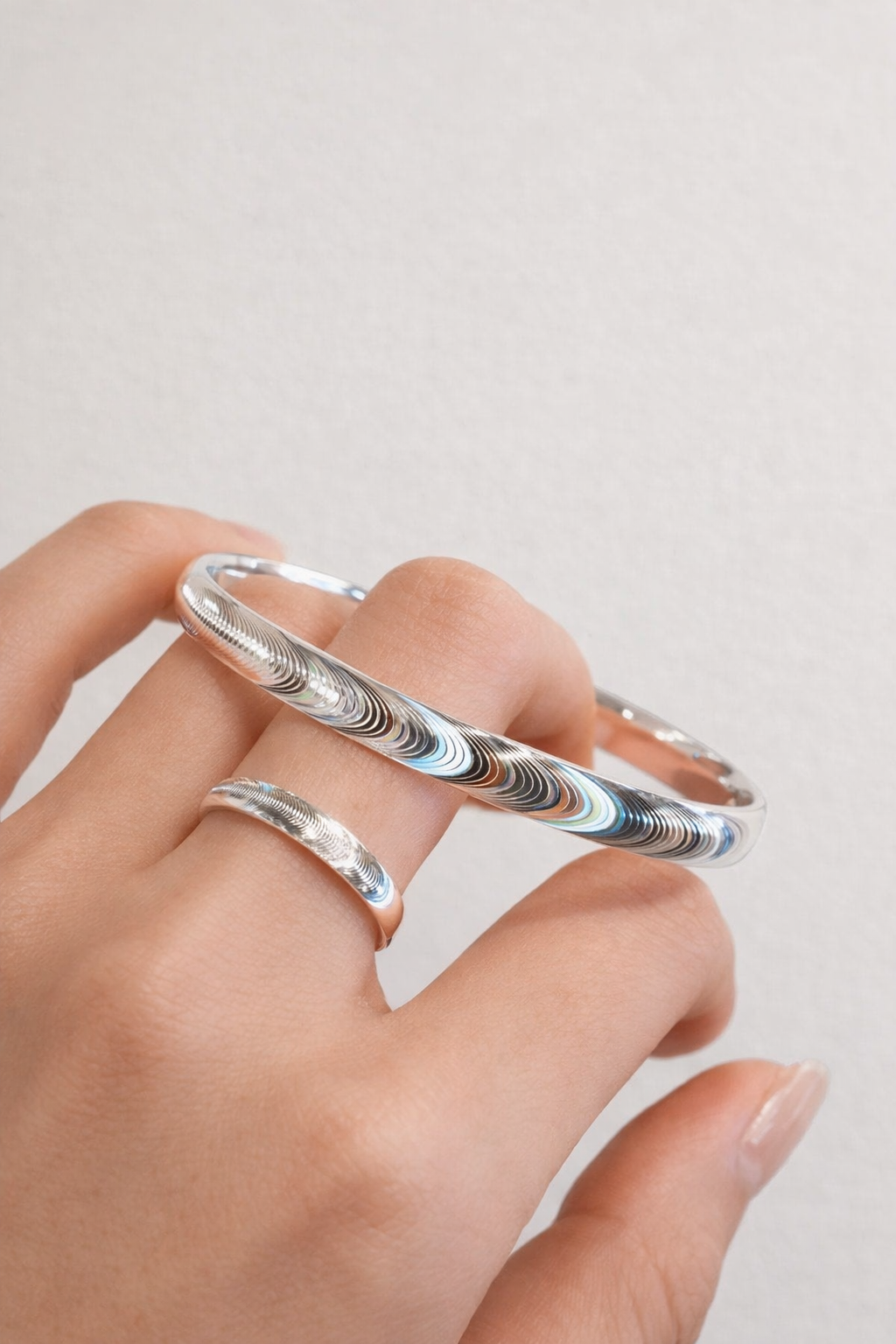 Cat’s Eye Bracelet – Waves in Motion